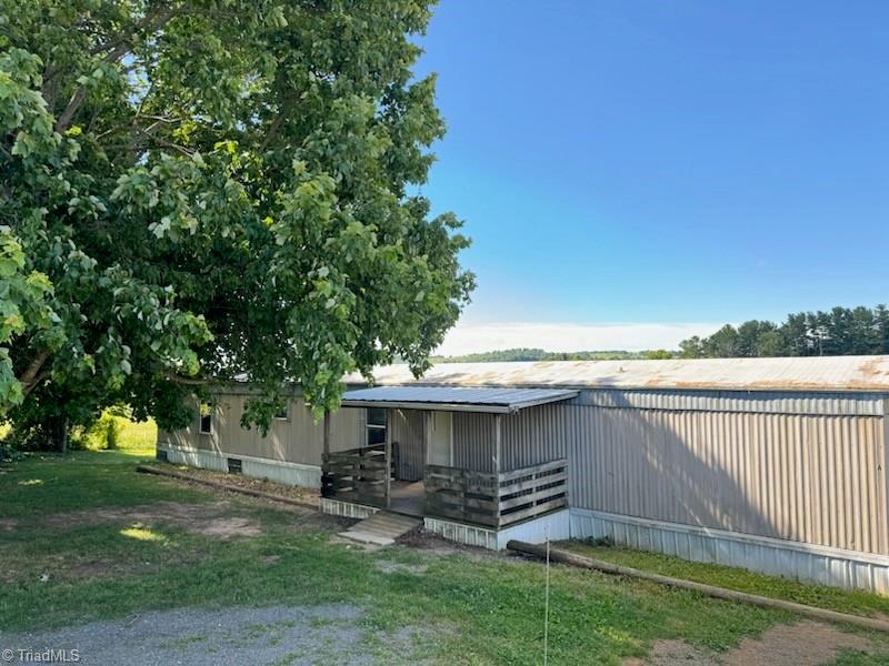 66 Emory Road Hillsville, VA 24343 - Photo 2 of 15 Gallery Image 2