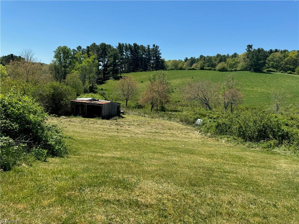 66 Emory Road Hillsville, VA 24343 - Photo 6 of 15 Gallery Image 6