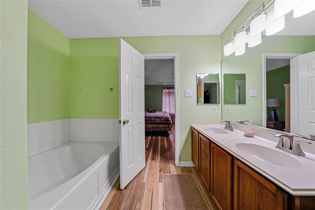 1032 Hampton Drive Forney, TX 75126 - Photo 18 of 32