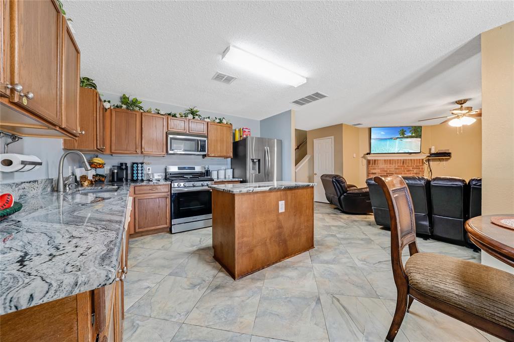 1032 Hampton Drive Forney, TX 75126 - Photo 10 of 32