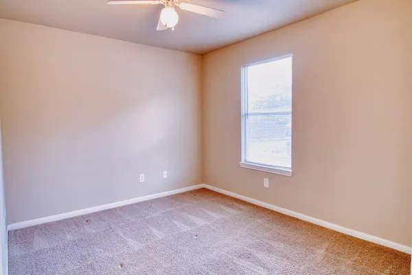 $2,000 | 1622 Dove Run, Brookshire, TX 77423