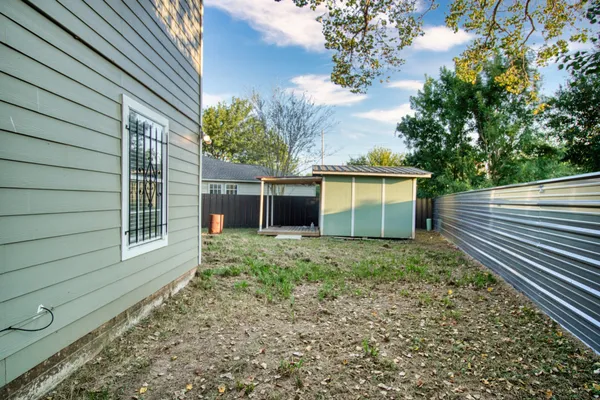 $2,000 | 1622 Dove Run, Brookshire, TX 77423