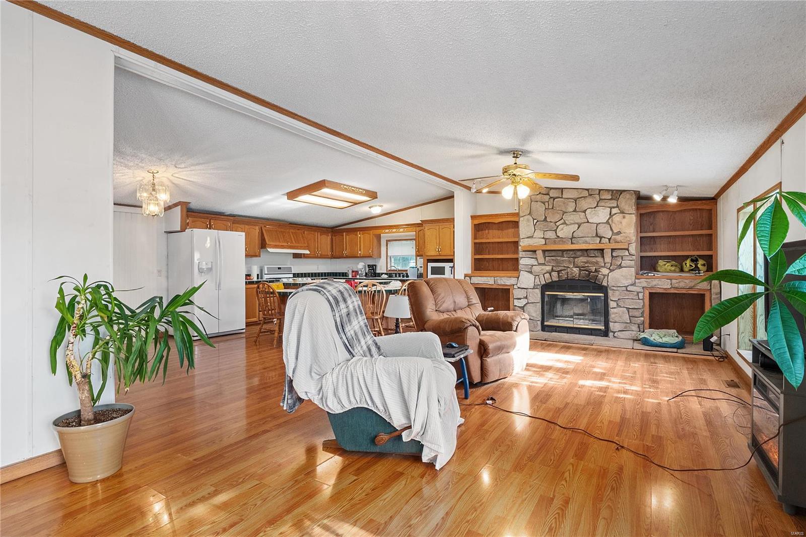 41 Washington Road Coulterville, IL 62237 - Photo 6 of 43 Gallery Image 6