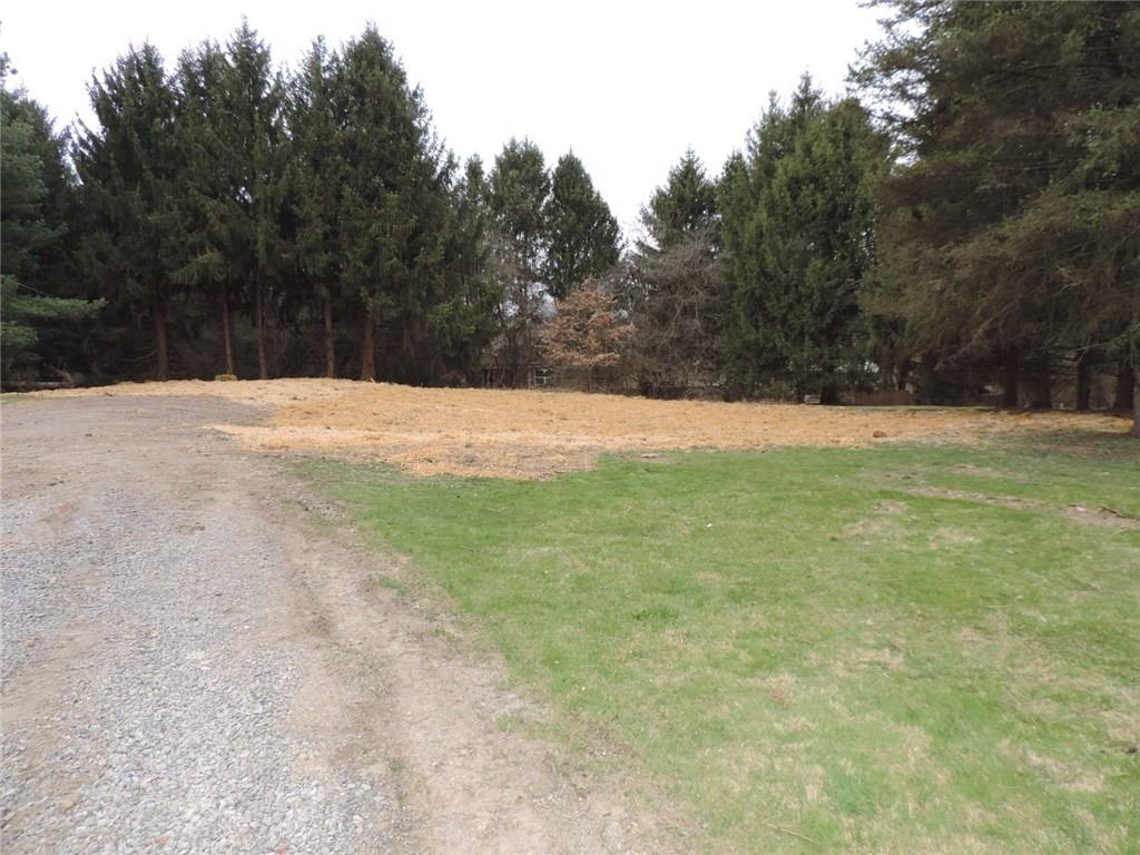 112 Kenyon Lane Butler, PA 16002 - Photo 2 of 10 Gallery Image 2