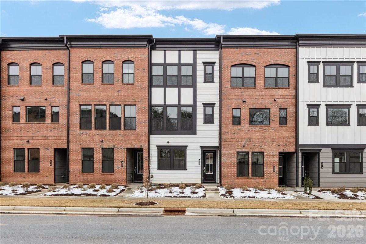 432 Old Town Vlg Road Waxhaw, NC 28173 - Photo 2 of 39