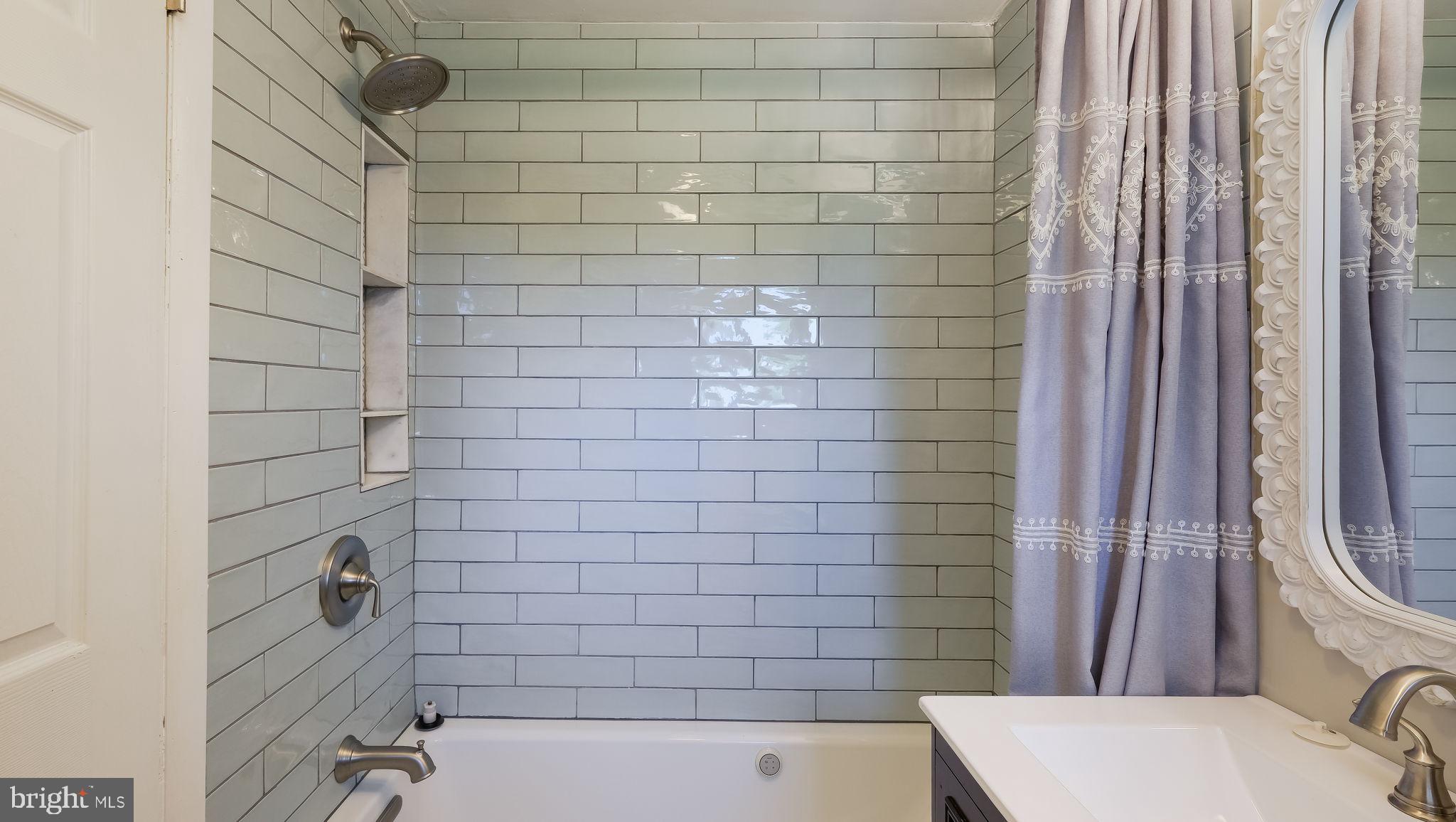 1034 Old Bethlehem Road Perkasie, PA 18944 - Photo 10 of 19 TILE SURROUND SHOWER