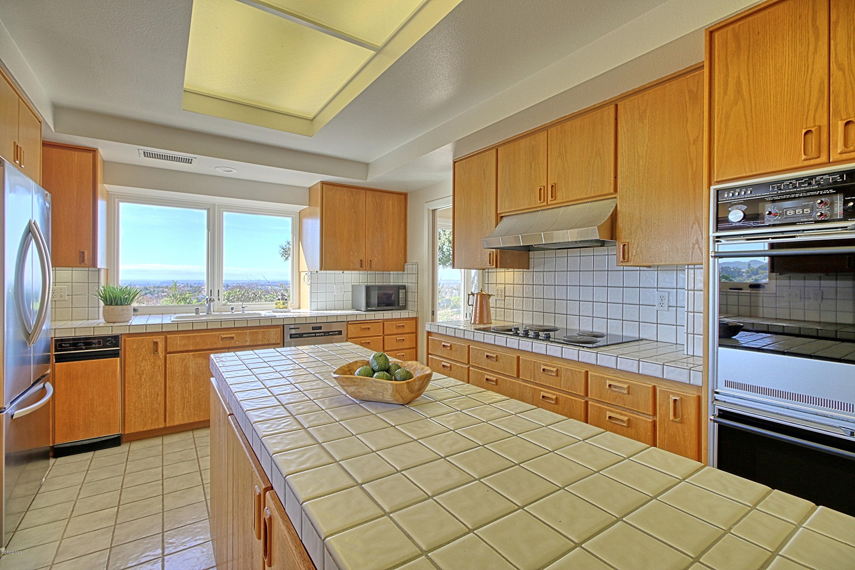 5940 Worth Way Camarillo, CA 93012 - Photo 16 of 67 0025_IMG_0076 (6)