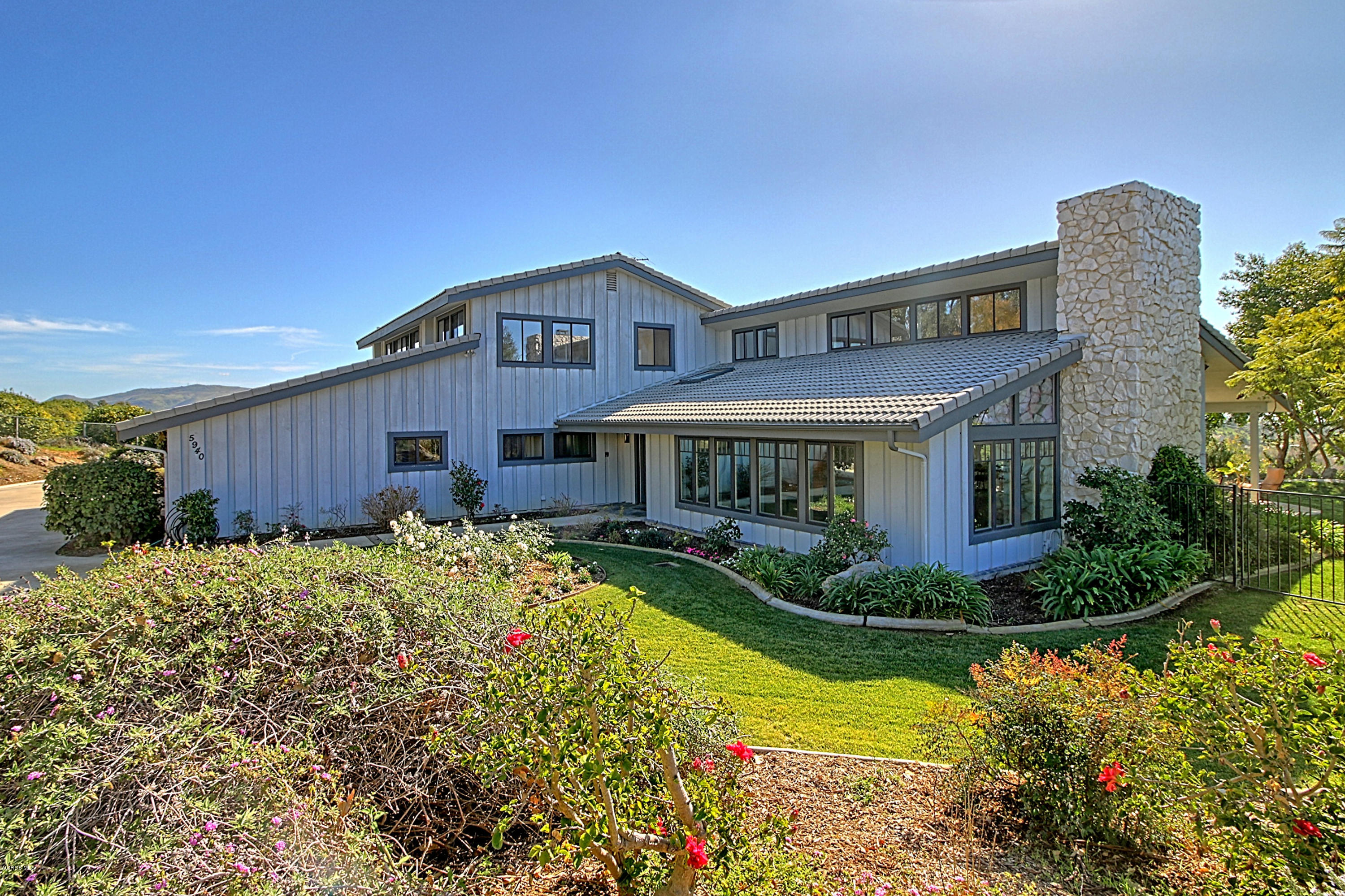 5940 Worth Way Camarillo, CA 93012 - Photo 4 of 67 0151_IMG_0454