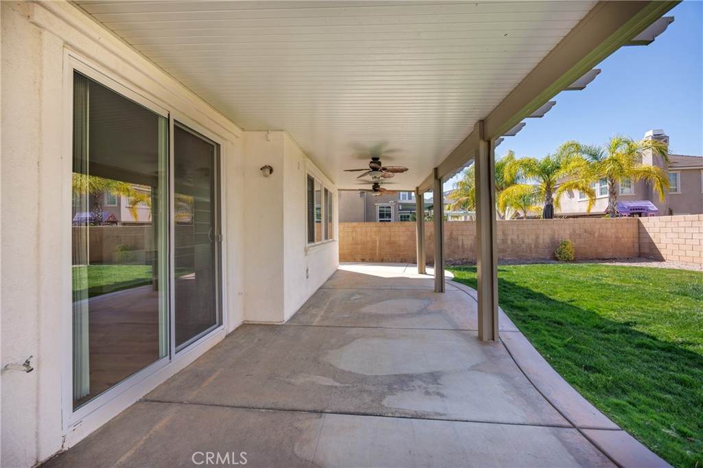 32056 Red Mountain Way Temecula, CA 92592 - Photo 25 of 28 a view of a porch