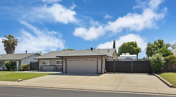 $489,900 | 822 Buchanon Lane, Manteca, CA 95336
