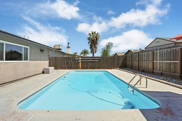 $489,900 | 822 Buchanon Lane, Manteca, CA 95336