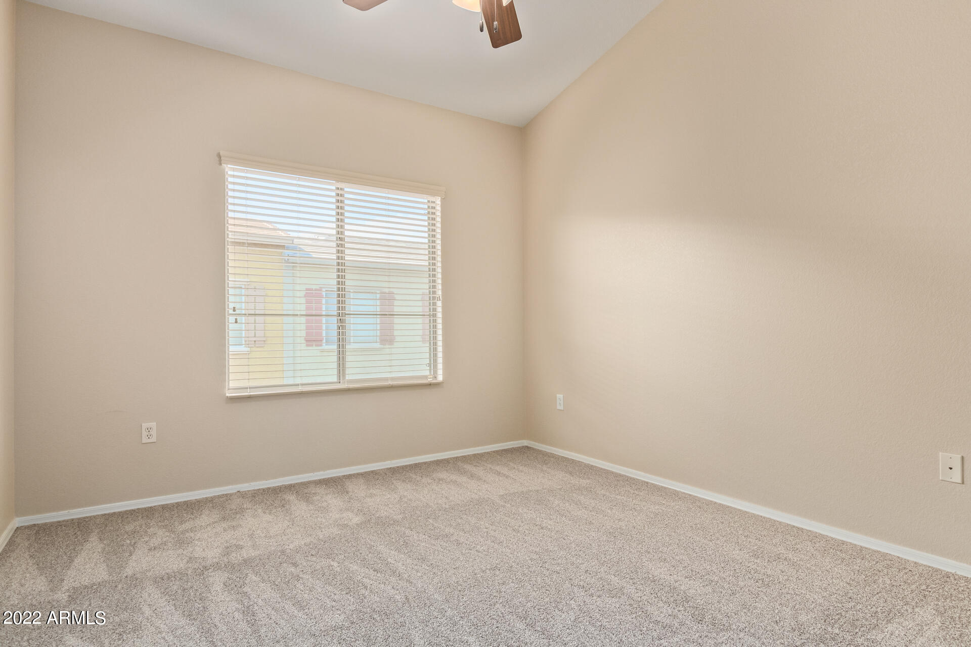 2150 West Alameda Road, Unit 1391 Phoenix, AZ 85085 - Photo 25 of 63 an empty room with a window