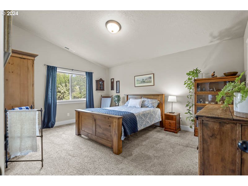 2152 Equestrian Loop South Salem, OR 97302 - Photo 17 of 45 Gallery Image 17
