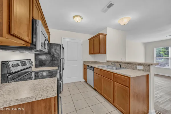 $1,650 | 4429 Jay Bird Circle, Unit 103, Wilmington, NC 28412