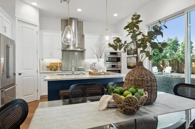 $1,144,000 | 65 Riverbend Lane, Petaluma, CA 94952