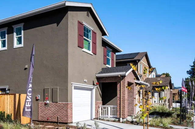 $1,144,000 | 65 Riverbend Lane, Petaluma, CA 94952