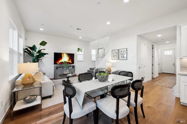 $1,149,880 | 65 Riverbend Lane, Petaluma, CA 94952