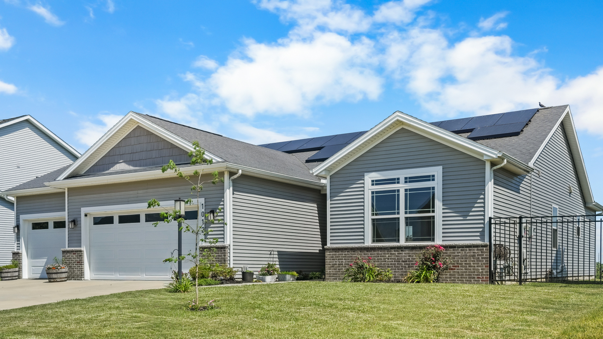 1012 Declaration Drive Savoy, IL 61874 - Photo 4 of 48
