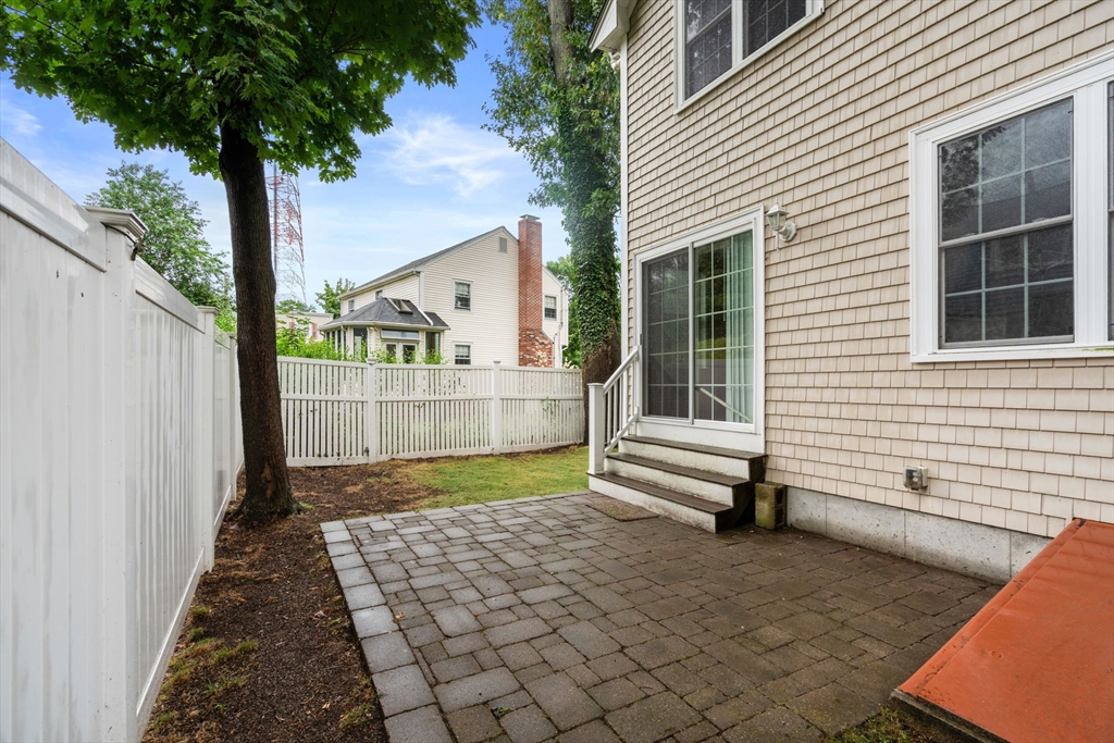 87-89 Ossipee Road, Unit 87 Newton, MA 02464 - Photo 19 of 19