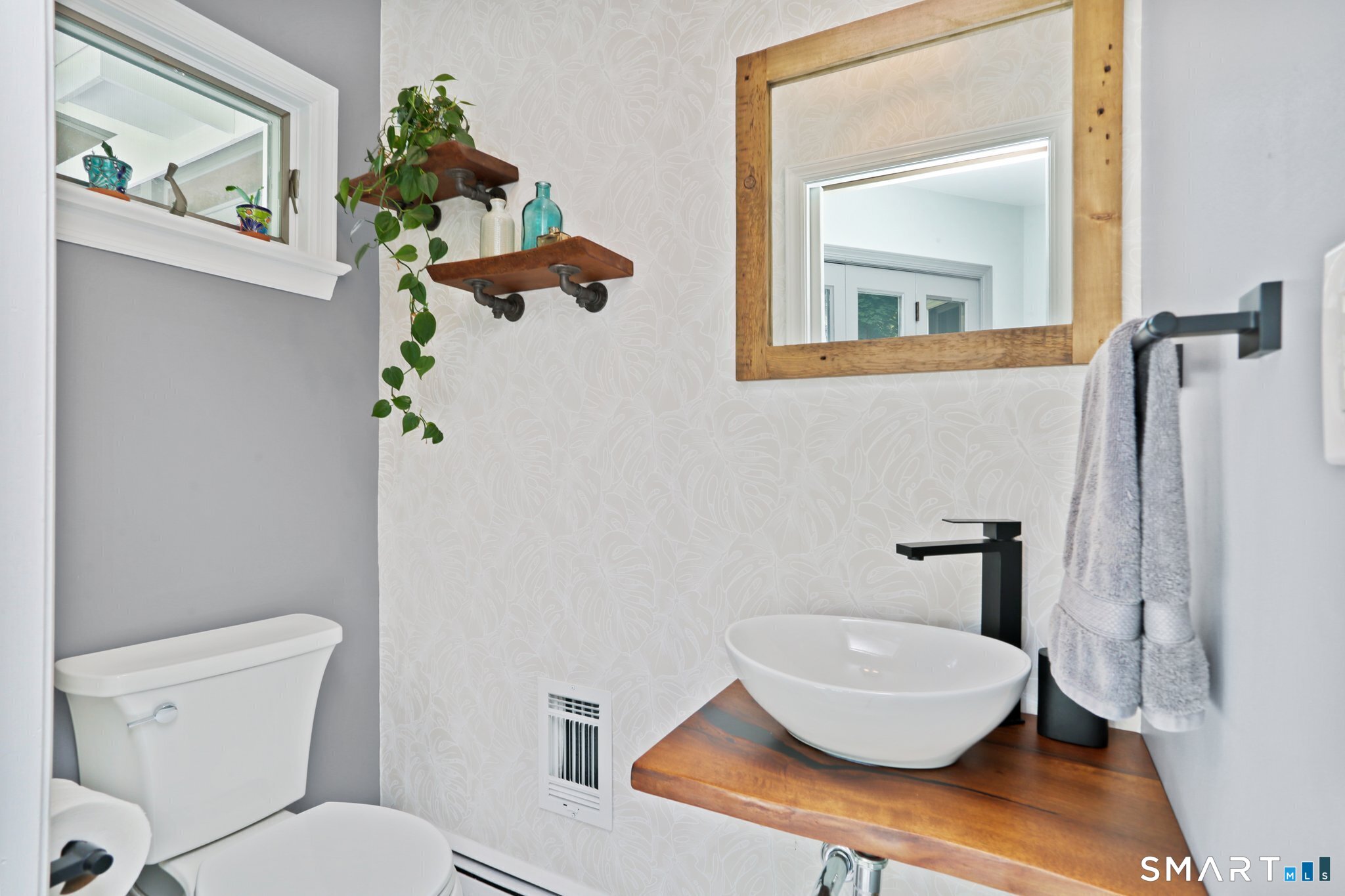 9 Geneva Road Norwalk, CT 06850 - Photo 10 of 40