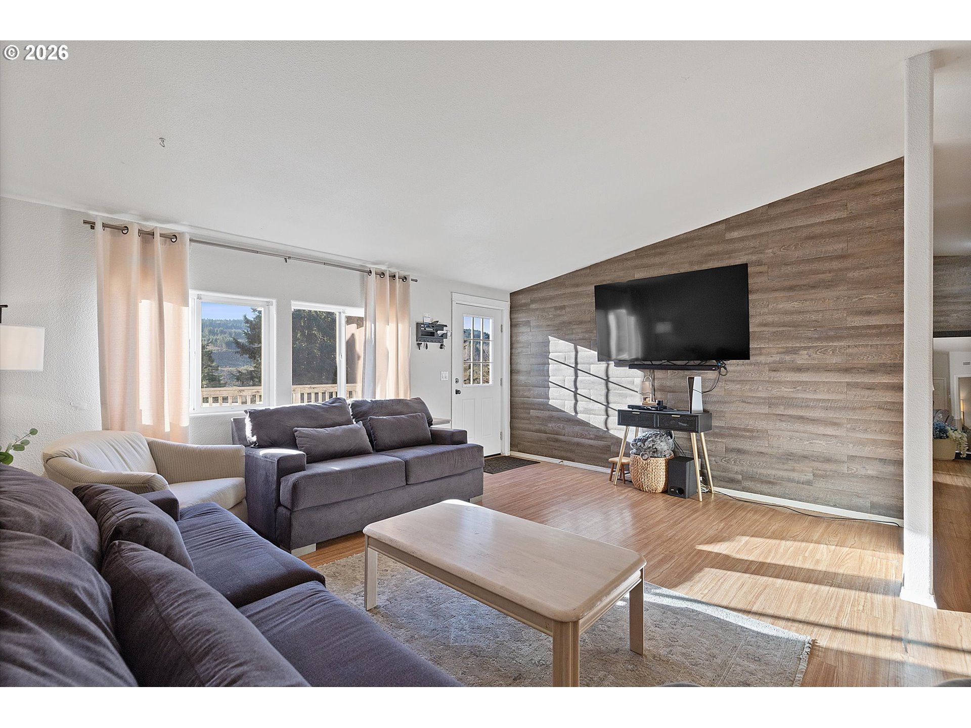 123 North Jade Way Otis, OR 97368 - Photo 4 of 35 Living Room