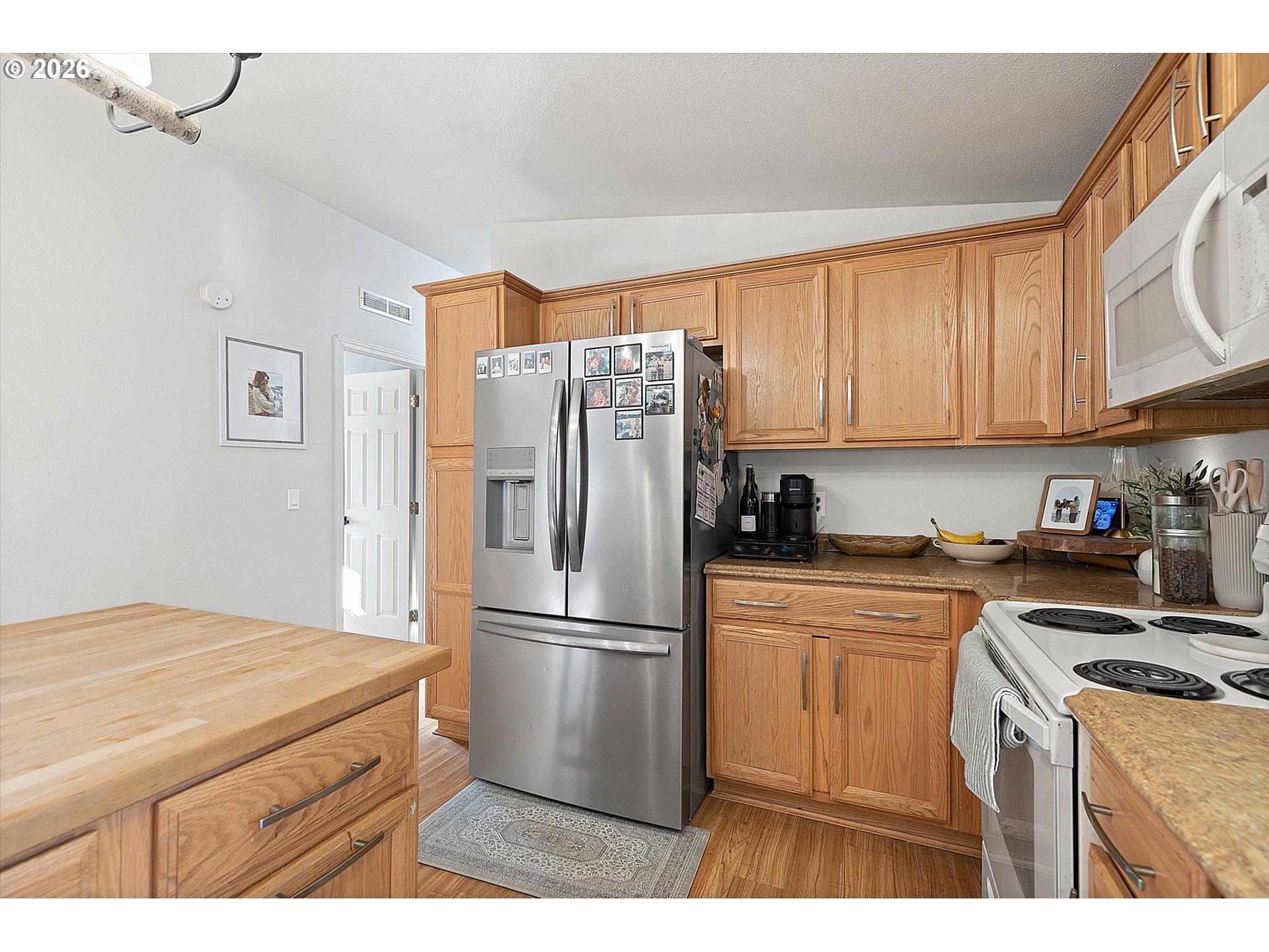 123 North Jade Way Otis, OR 97368 - Photo 10 of 35 Kitchen