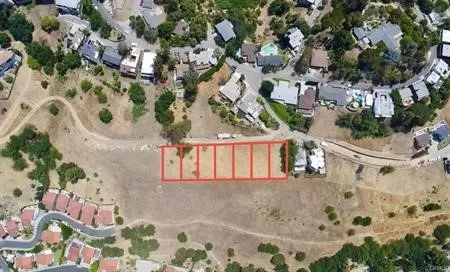 view of a house with a yard