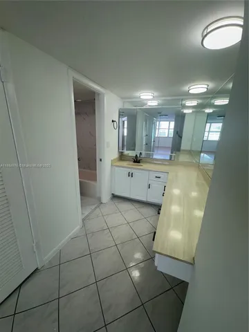 a bathroom with a toilet