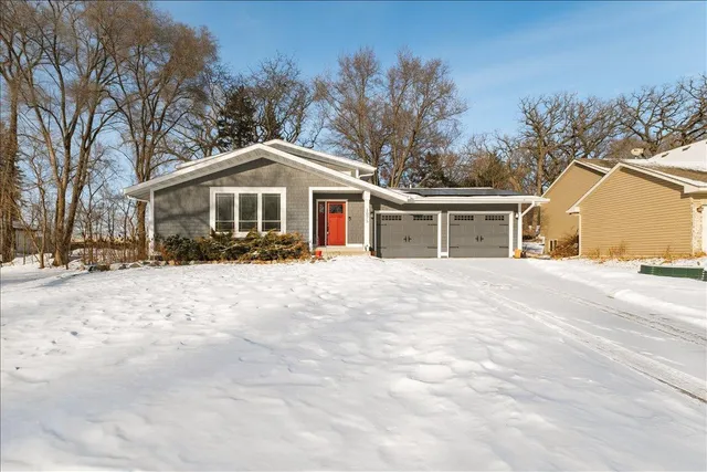 $585,000 | 1075 Sherren Street West, Roseville, MN 55113