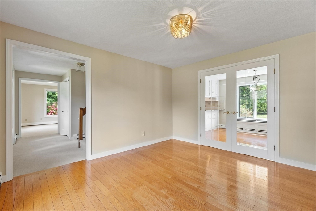 2 Rourke Lane Lynnfield, MA 01940 - Photo 15 of 40