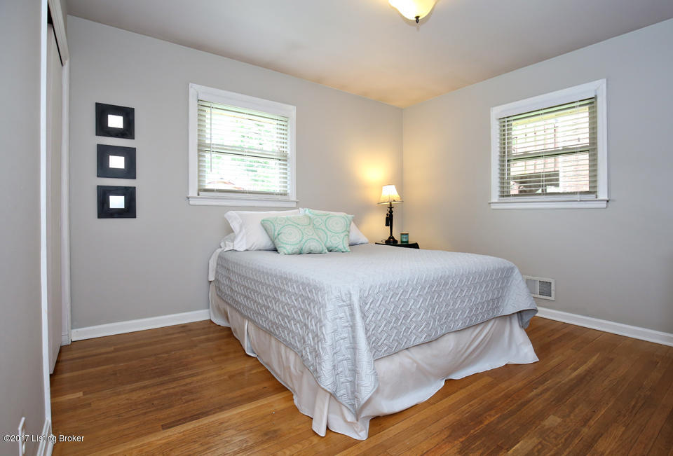 2902 Beaumont Road Louisville, KY 40205 - Photo 10 of 28 Master Bedroom