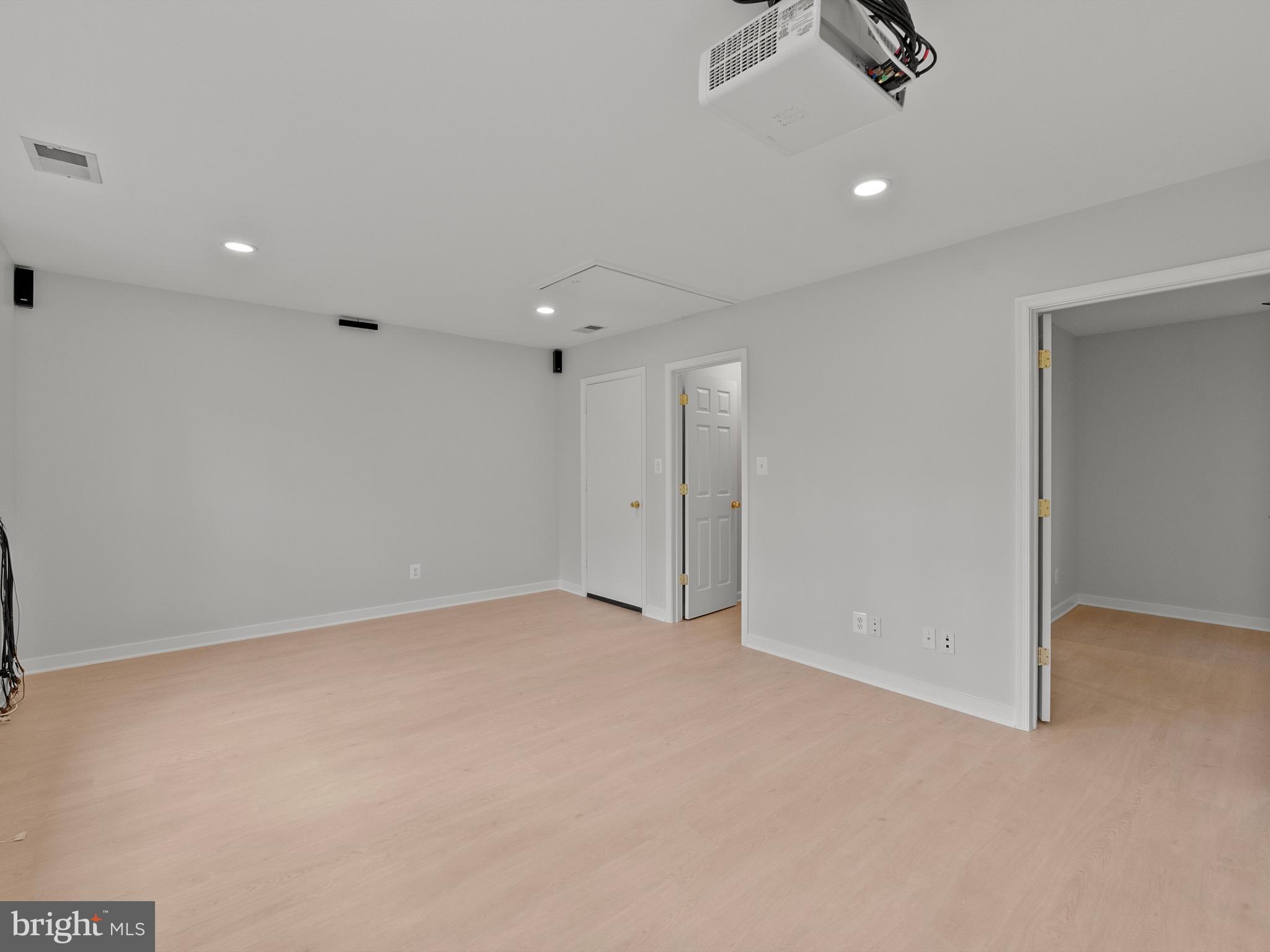 2852 Cedarest Road Fairfax, VA 22031 - Photo 23 of 40