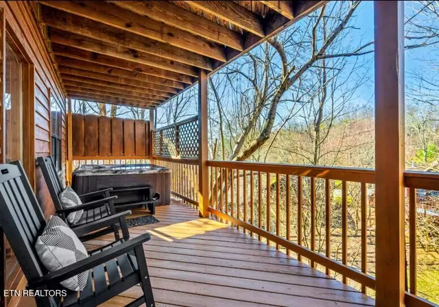 $849,900 | 1615 Pinewood Way, Sevierville, TN 37862
