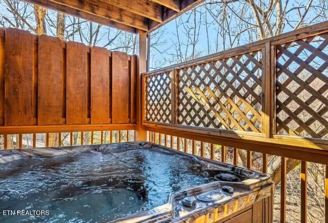 $849,900 | 1615 Pinewood Way, Sevierville, TN 37862