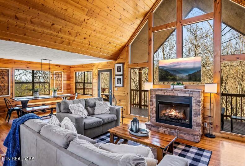 1615 Pinewood Way Sevierville, TN 37862 - Photo 3 of 24 Screenshot 2025-12-27 170115