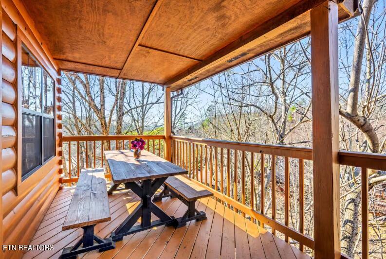 1615 Pinewood Way Sevierville, TN 37862 - Photo 9 of 24 Screenshot 2025-12-27 170529