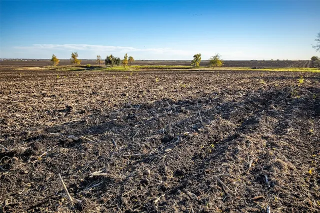 an empty room with an ocean