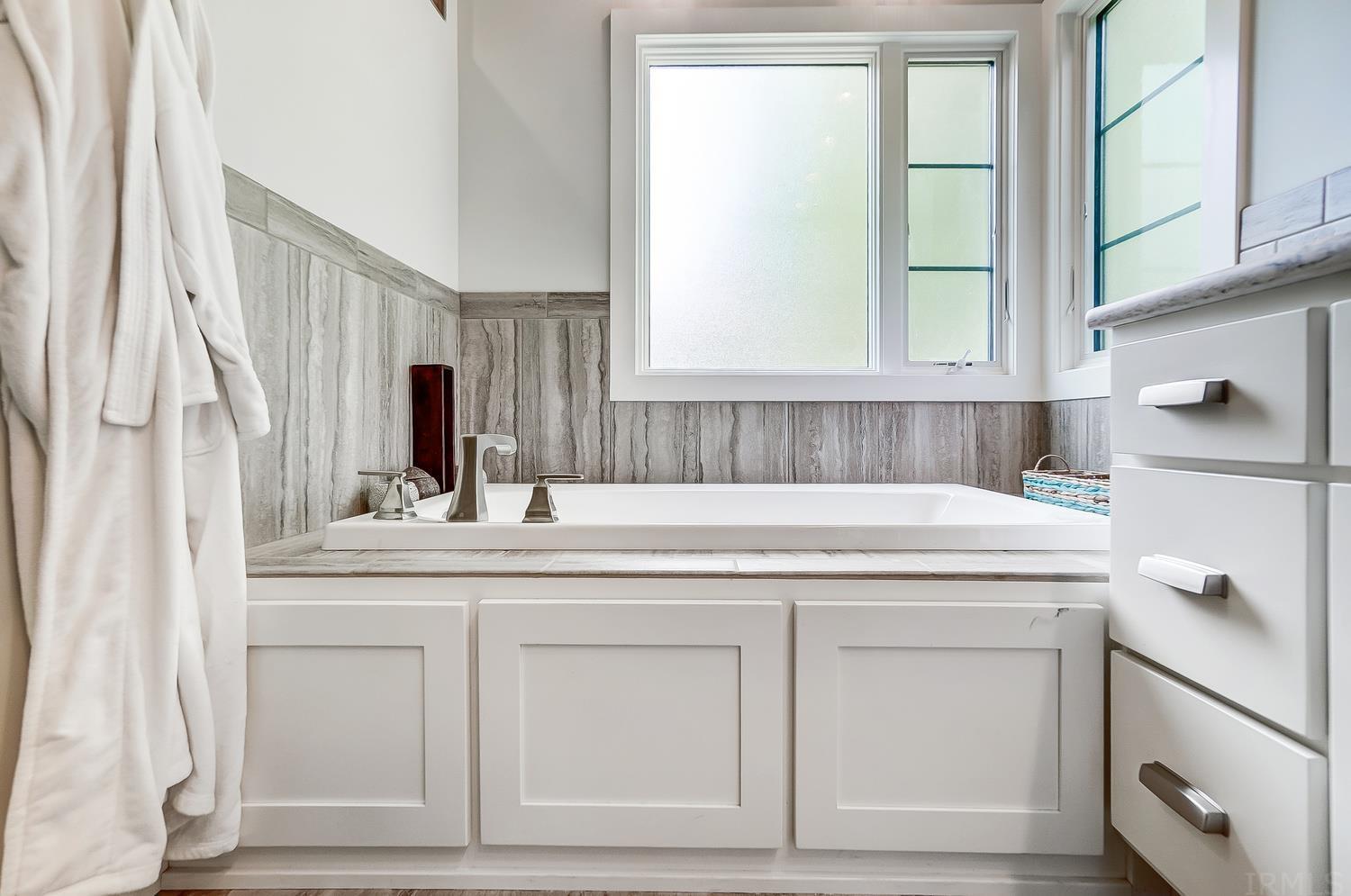 10188 Woodland Ridge West Fort Wayne, IN 46804 - Photo 19 of 36