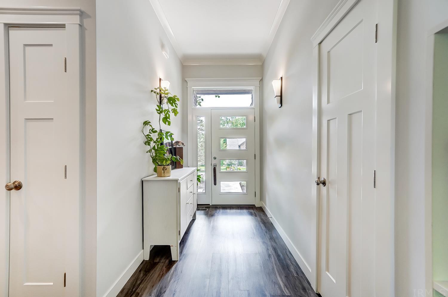 10188 Woodland Ridge West Fort Wayne, IN 46804 - Photo 3 of 36