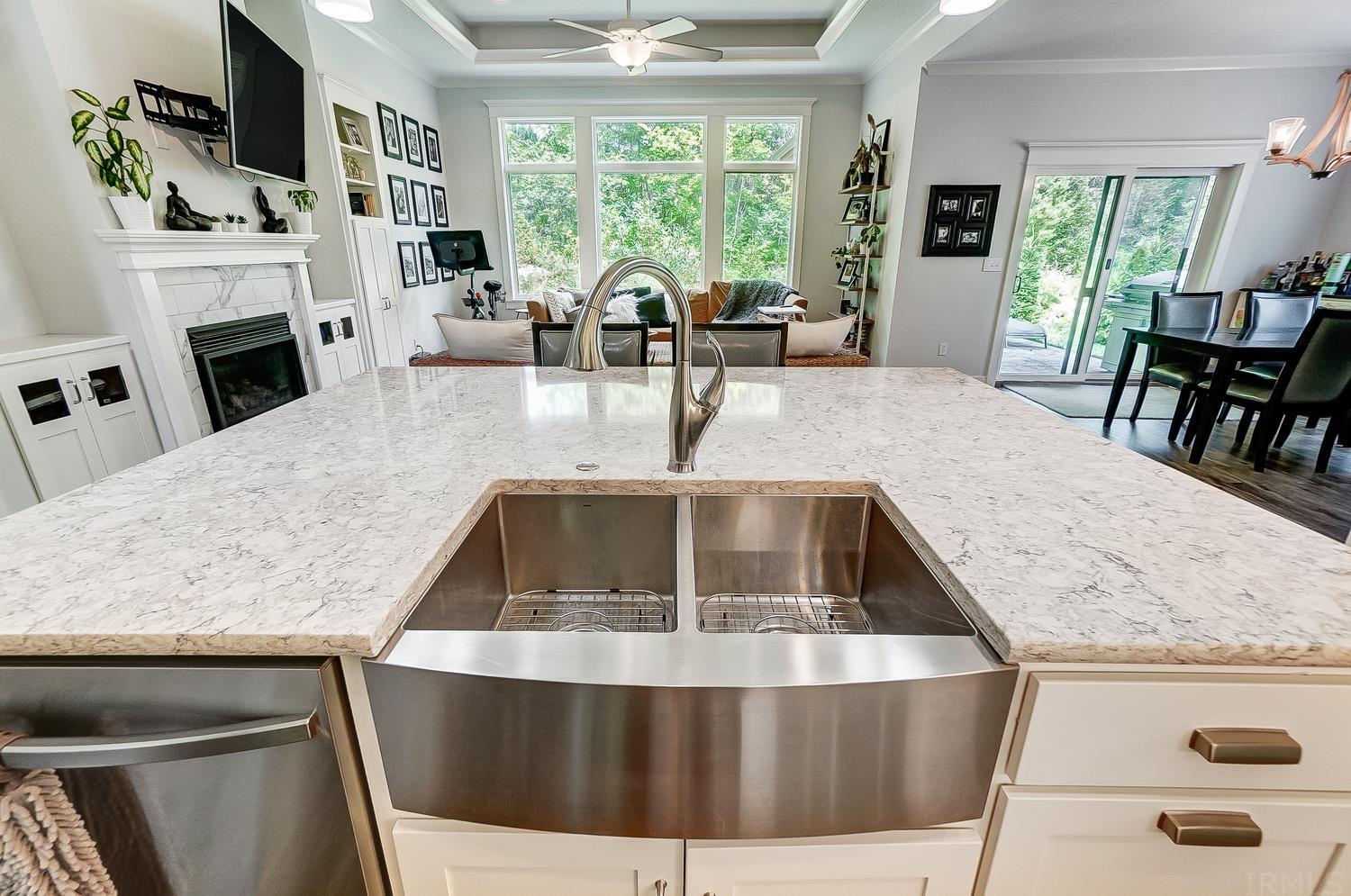 10188 Woodland Ridge West Fort Wayne, IN 46804 - Photo 7 of 36