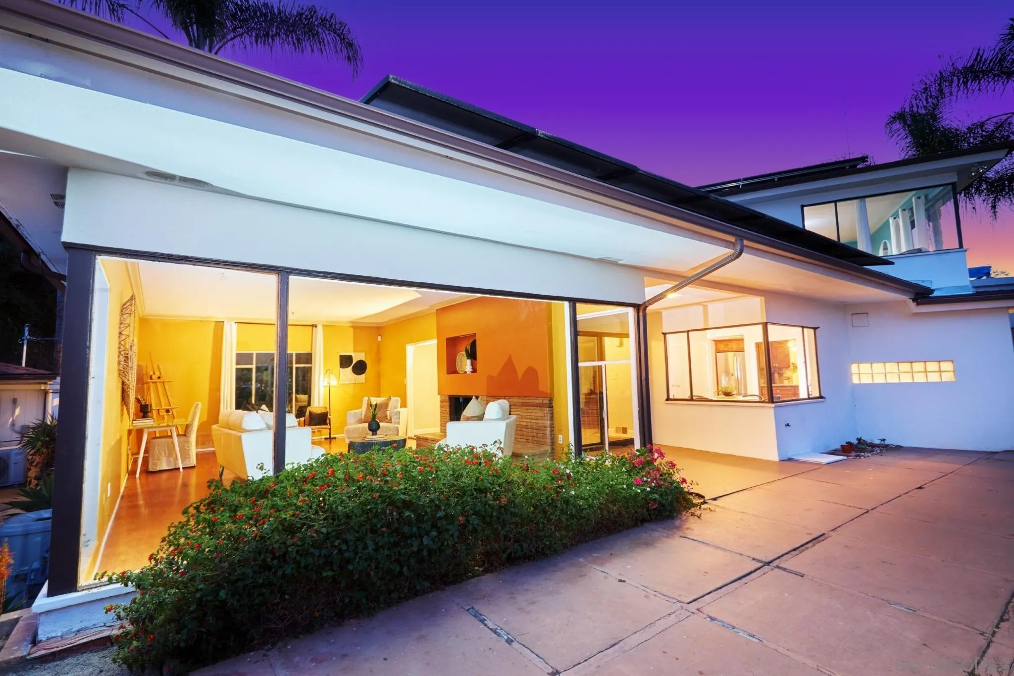 9080 Terrace Drive La Mesa, CA 91941 - Photo 3 of 25 a very nice looking room with a large window