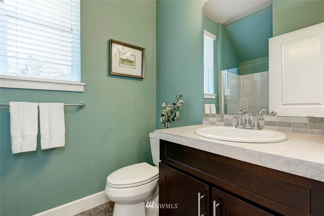11018 Southeast 184th Place Renton, WA 98055 - Photo 11 of 25 Gallery Image 11