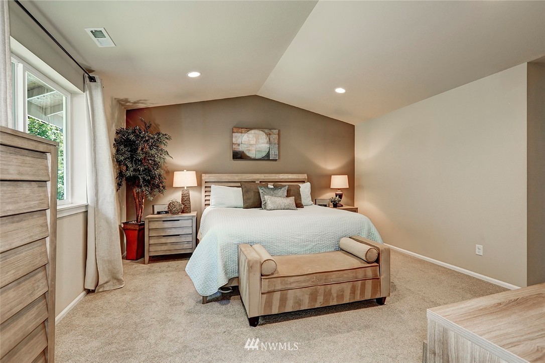 11018 Southeast 184th Place Renton, WA 98055 - Photo 13 of 25 Gallery Image 13