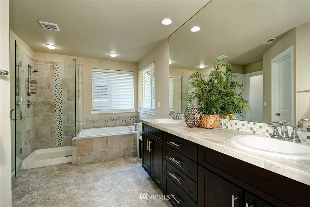 11018 Southeast 184th Place Renton, WA 98055 - Photo 14 of 25 Gallery Image 14