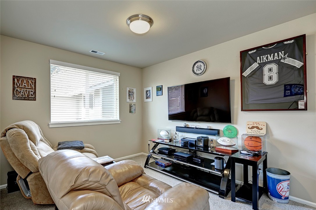 11018 Southeast 184th Place Renton, WA 98055 - Photo 19 of 25 Gallery Image 19