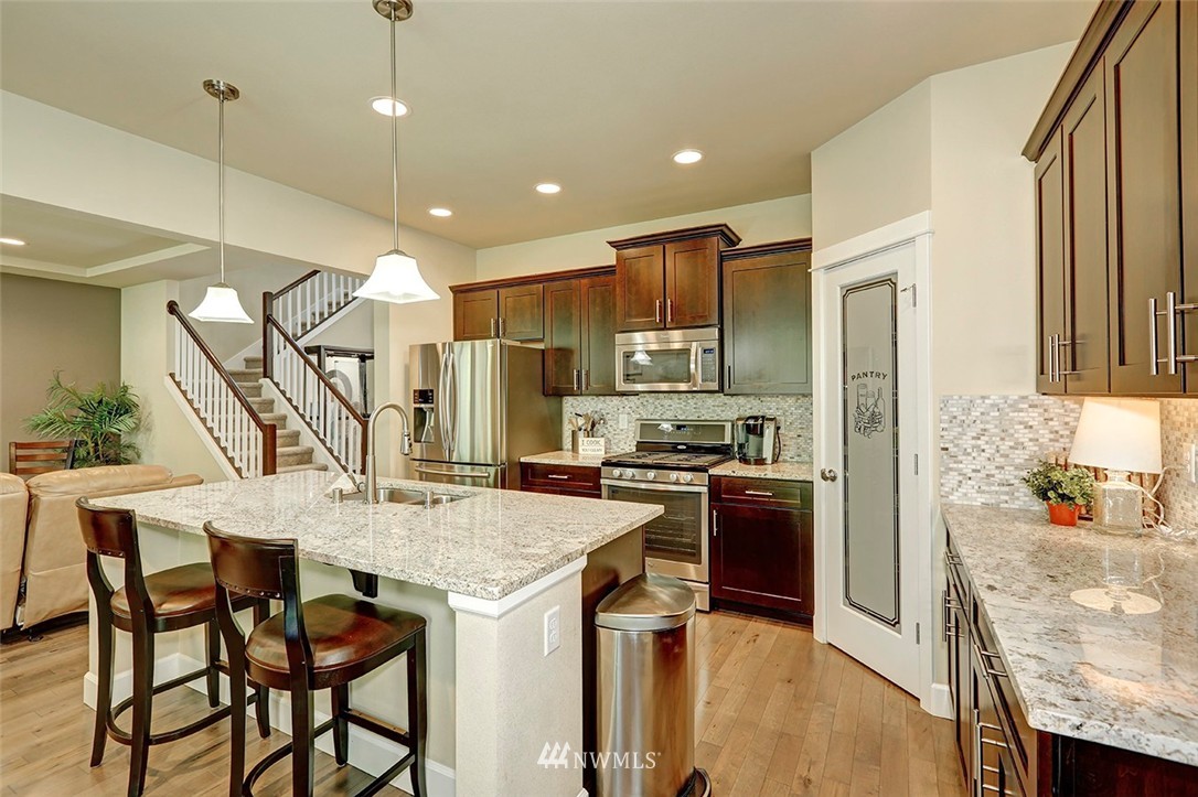 11018 Southeast 184th Place Renton, WA 98055 - Photo 7 of 25 Gallery Image 7