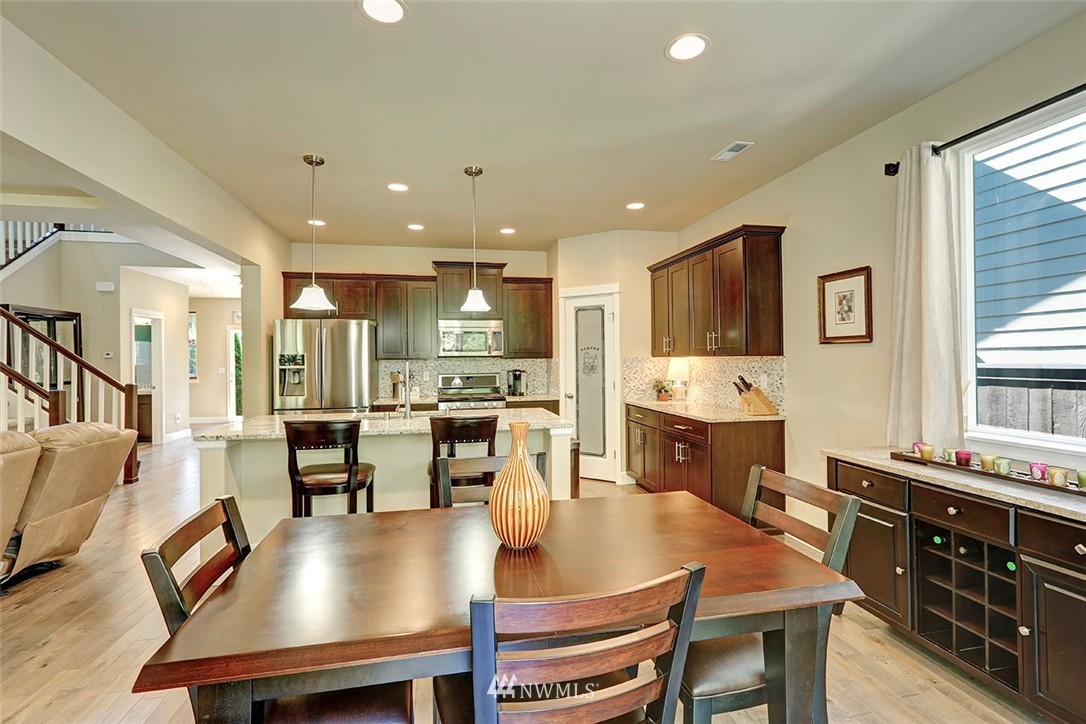 11018 Southeast 184th Place Renton, WA 98055 - Photo 8 of 25 Gallery Image 8