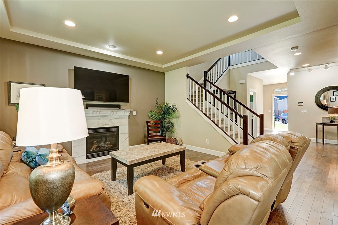 11018 Southeast 184th Place Renton, WA 98055 - Photo 10 of 25 Gallery Image 10