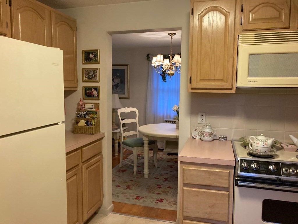 95 Emerson Gardens Road, Unit 95 Lexington, MA 02420 - Photo 4 of 8 Gallery Image 4