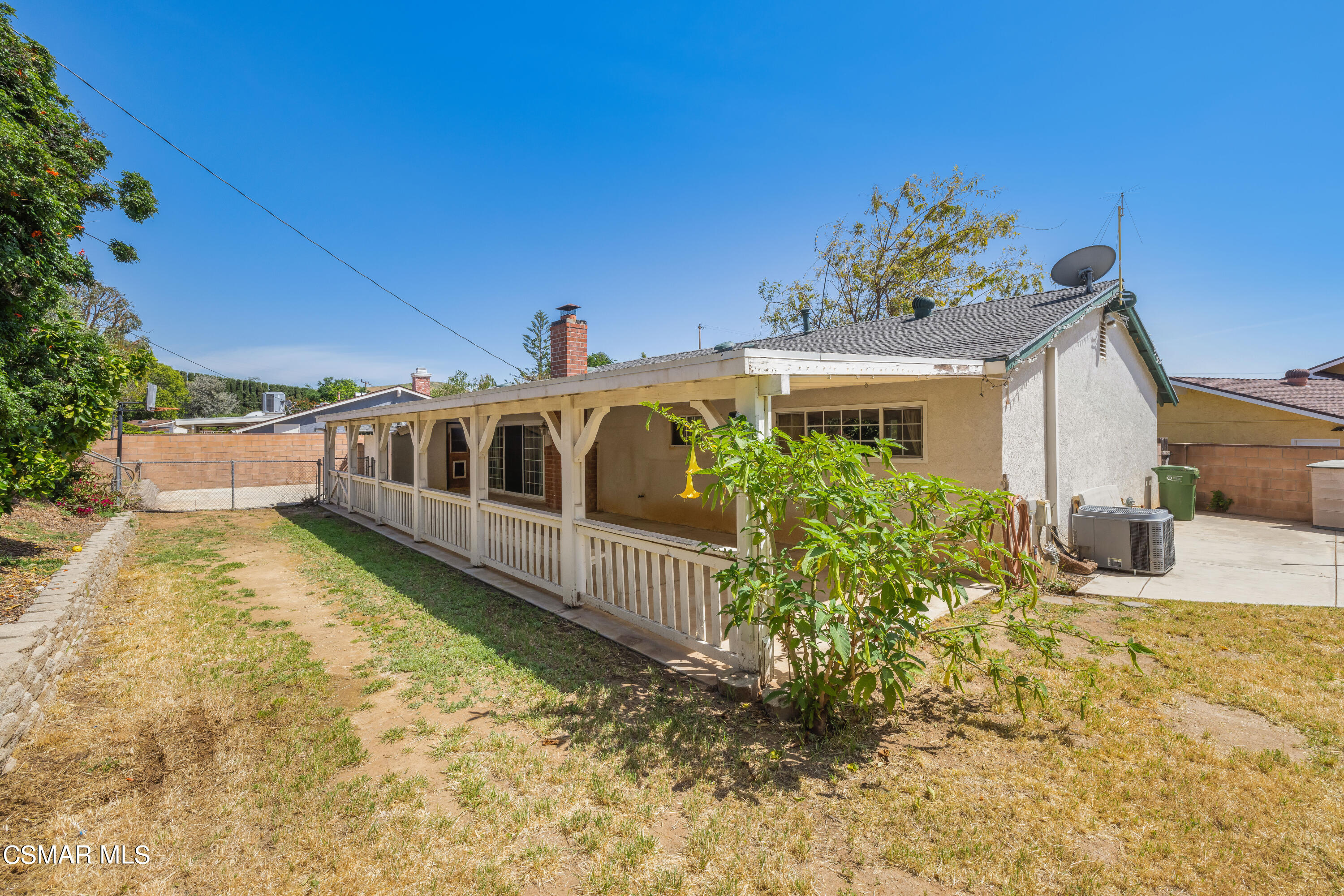 3379 Weatherford Court Simi Valley, CA 93063 - Photo 13 of 39 a view of a house with a yard